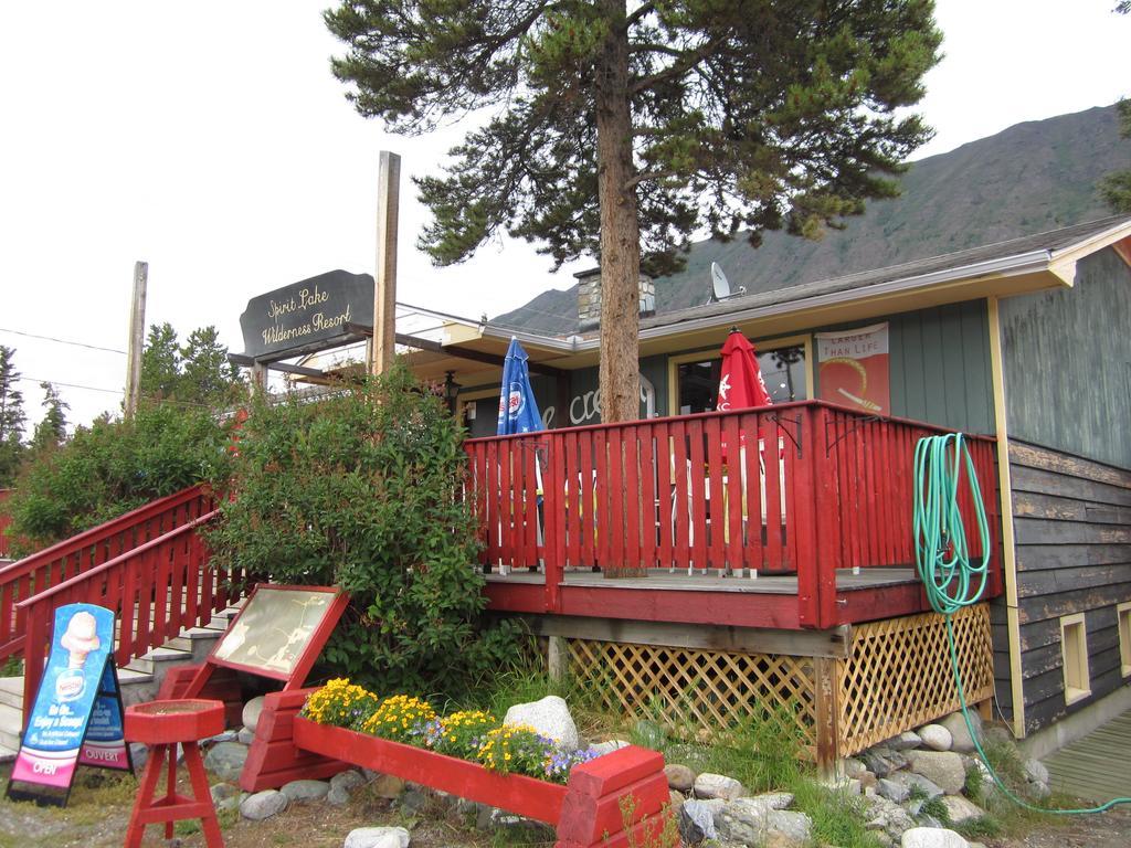 Spirit Lake Lodge Whitehorse Exterior photo